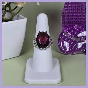 Large Oval Purple Stone Ring With‎ Vintage Style Filigree Band Size 7 (NWOT)